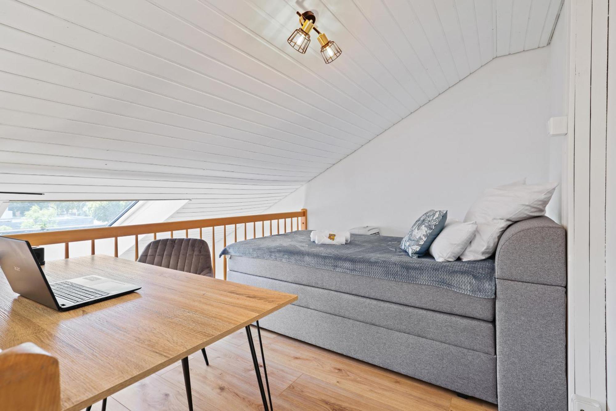 Apart21 - Blue - Maisonette - Netflix - Parking - Near Audi Инголщат Екстериор снимка